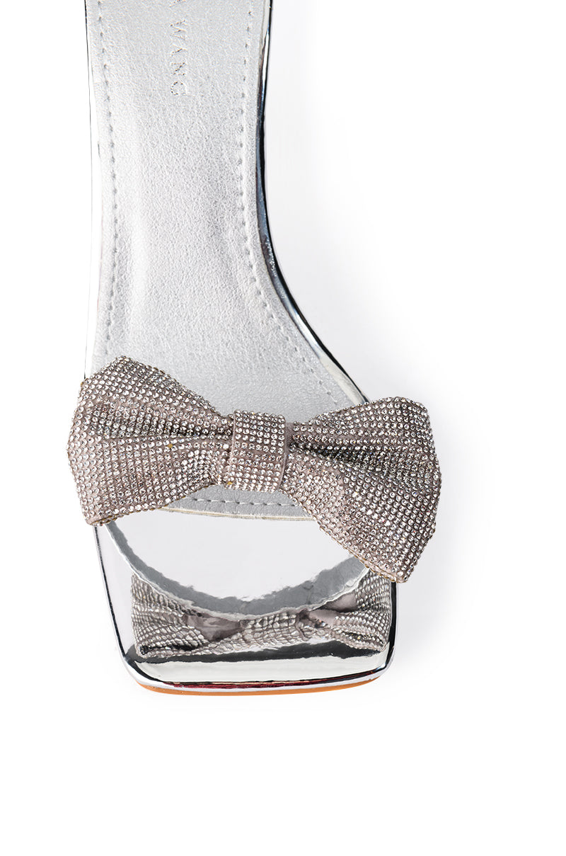 AZALEA WANG APATE EMBELLISHED BOW SANDAL IN SILVER