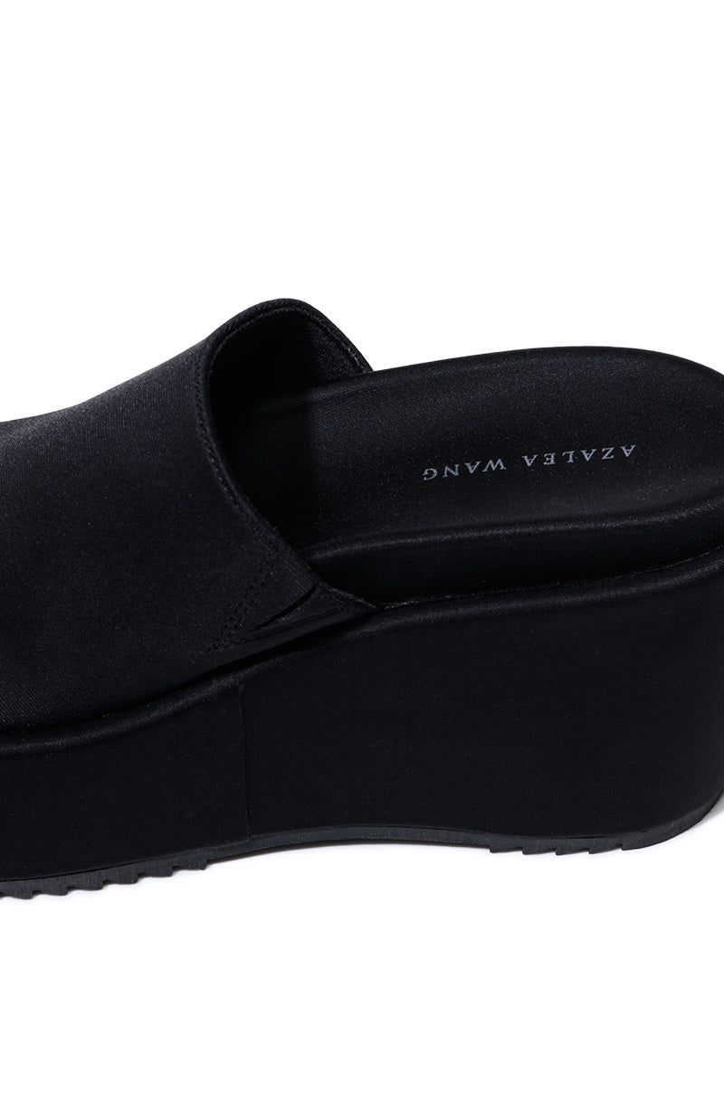 AZALEA WANG AQUARIA FLATFORM SANDAL IN BLACK