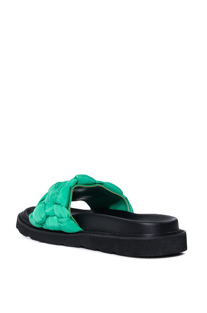 AZALEA WANG BEE FLAT SANDAL IN GREEN