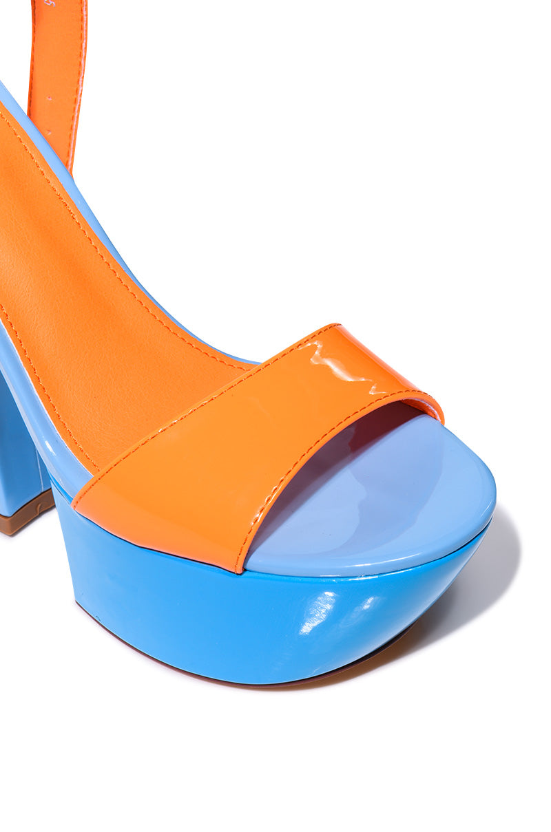 AZALEA WANG BUTTERSCOTCH COLOR BLOCKED SANDAL IN BLUE
