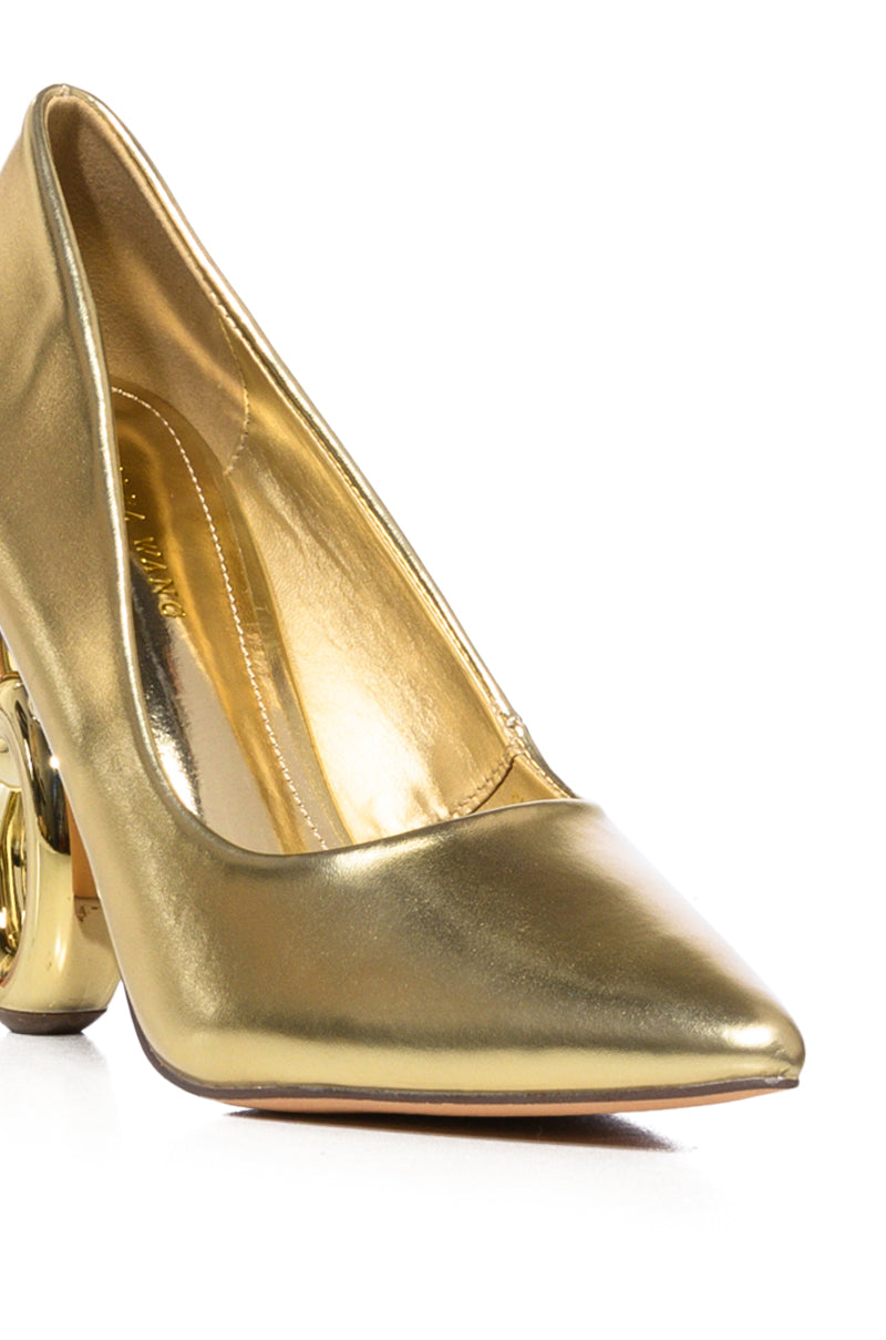 AZALEA WANG CASIANE GOLD CHAIN HEEL PUMP