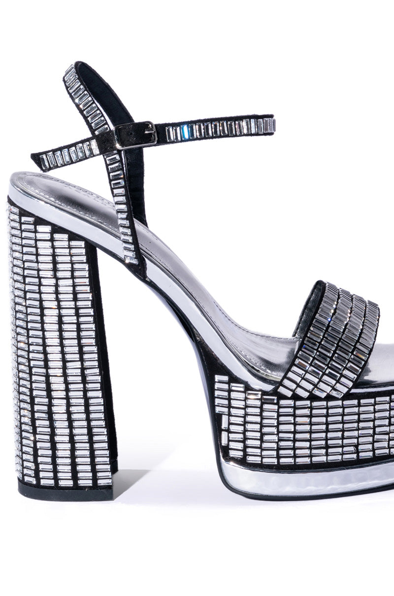 AZALEA WANG CATRIONA CHUNKY EMBELLISHED SANDAL IN SILVER