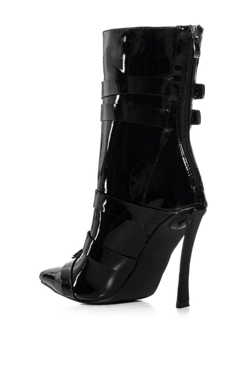 AZALEA WANG CHATTY BLACK BUCKLE DETAIL BOOTIE