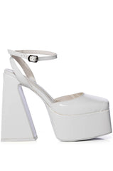 AZALEA WANG CLEMENTINE CHUNKY PUMP IN WHITE PATENT