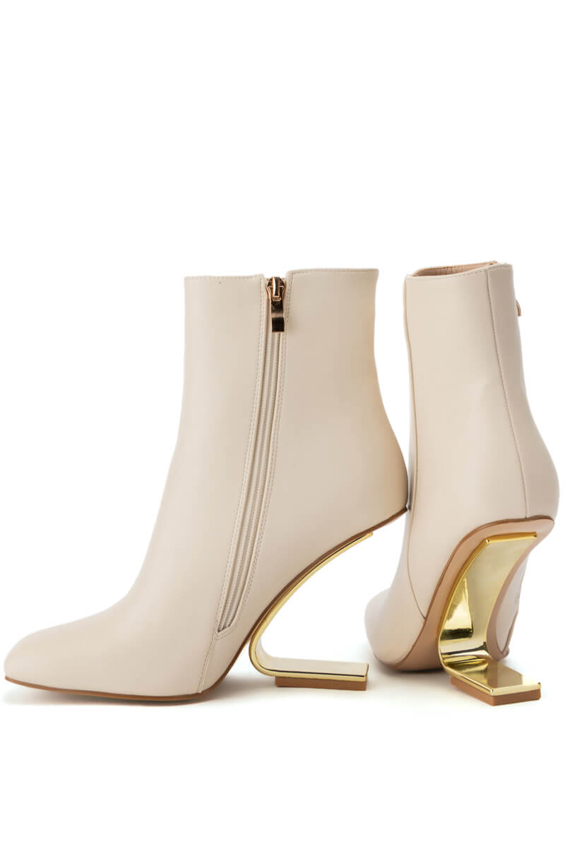 AZALEA WANG ARIANNA SMOOTH VEGAN LEATHER WEDGE BOOTIE IN BONE