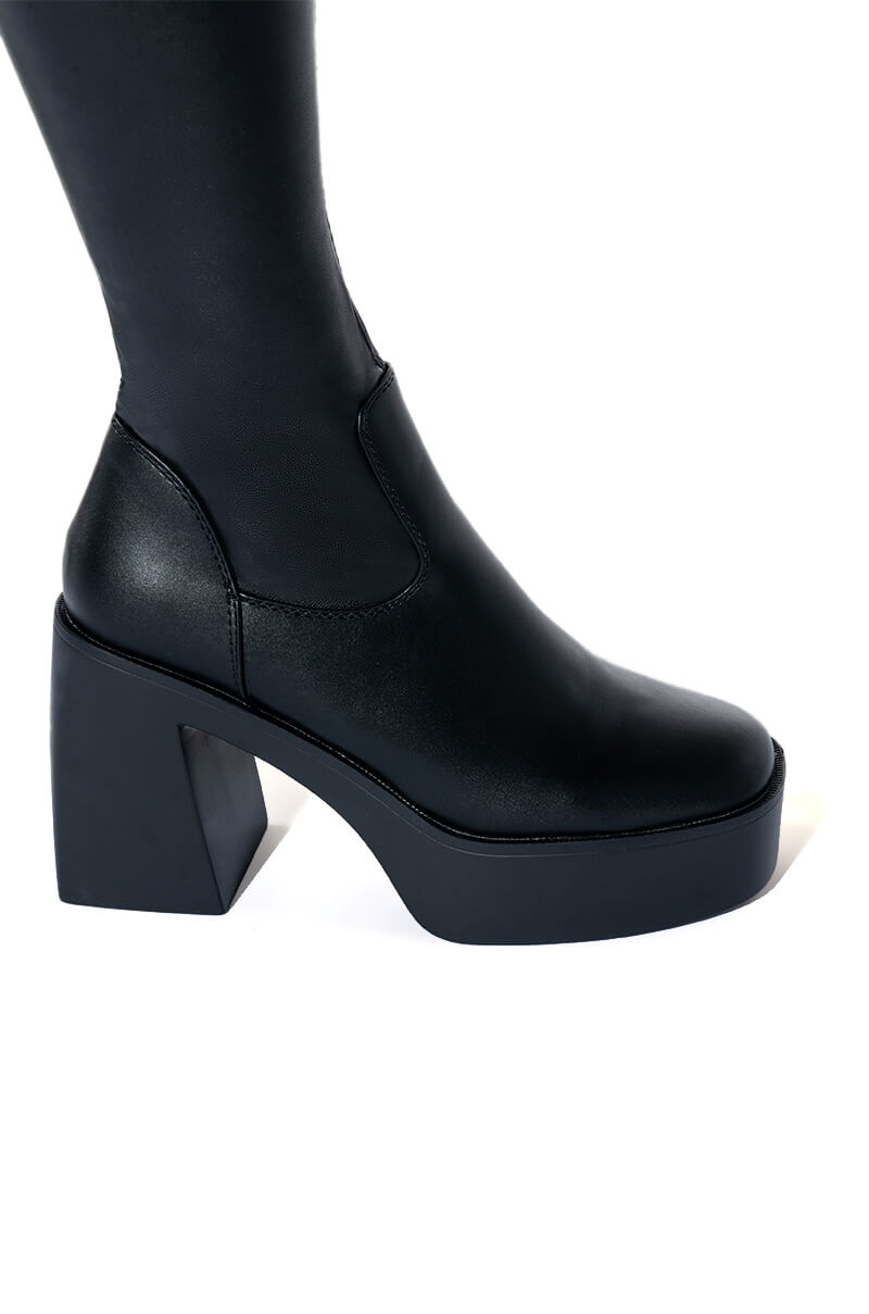 AZALEA WANG ADRIANNE STRETCHY CHUNKY BOOT IN BLACK