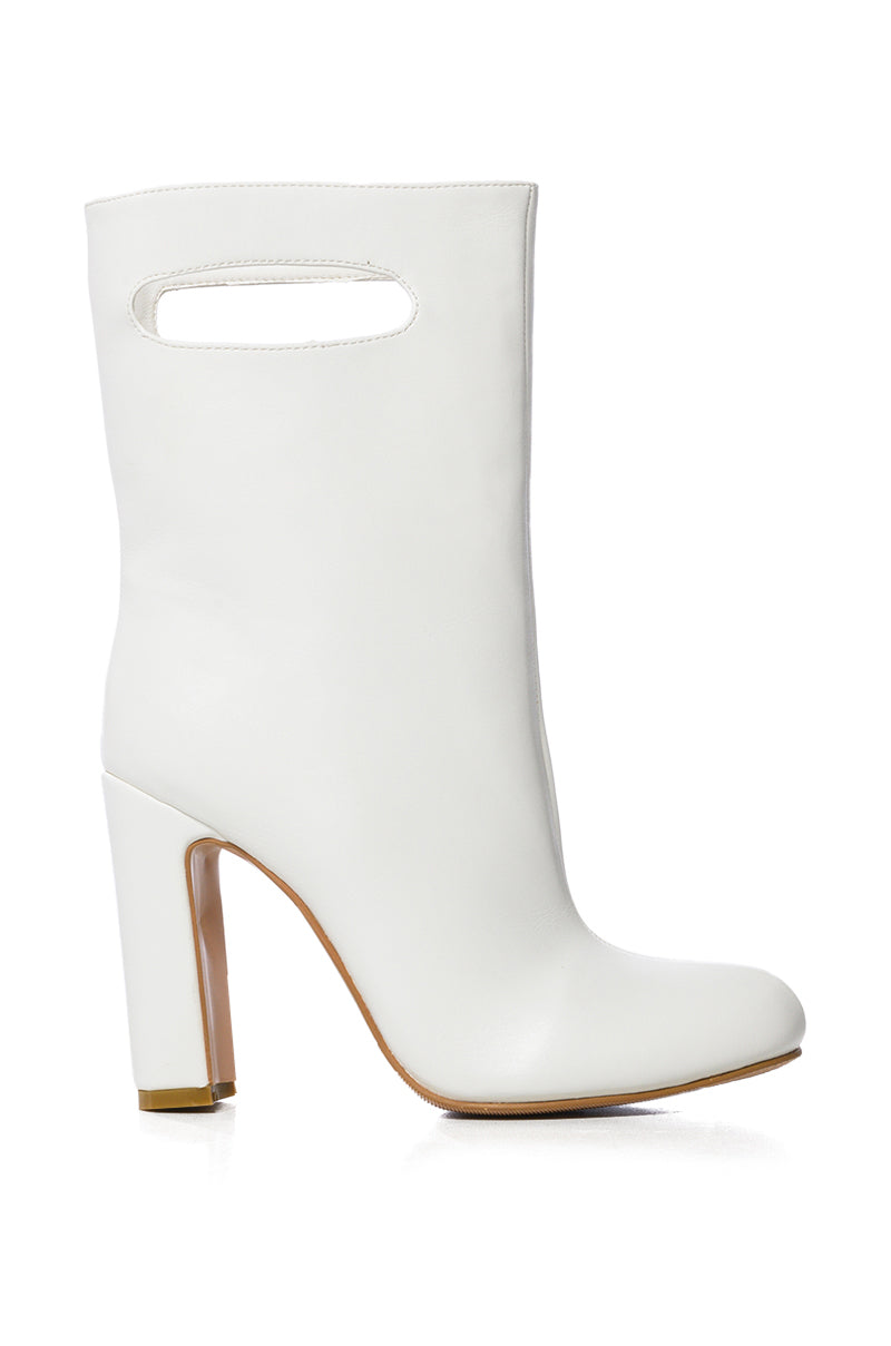 AZALEA WANG NAYELI WHITE HANDLE BOOTIE