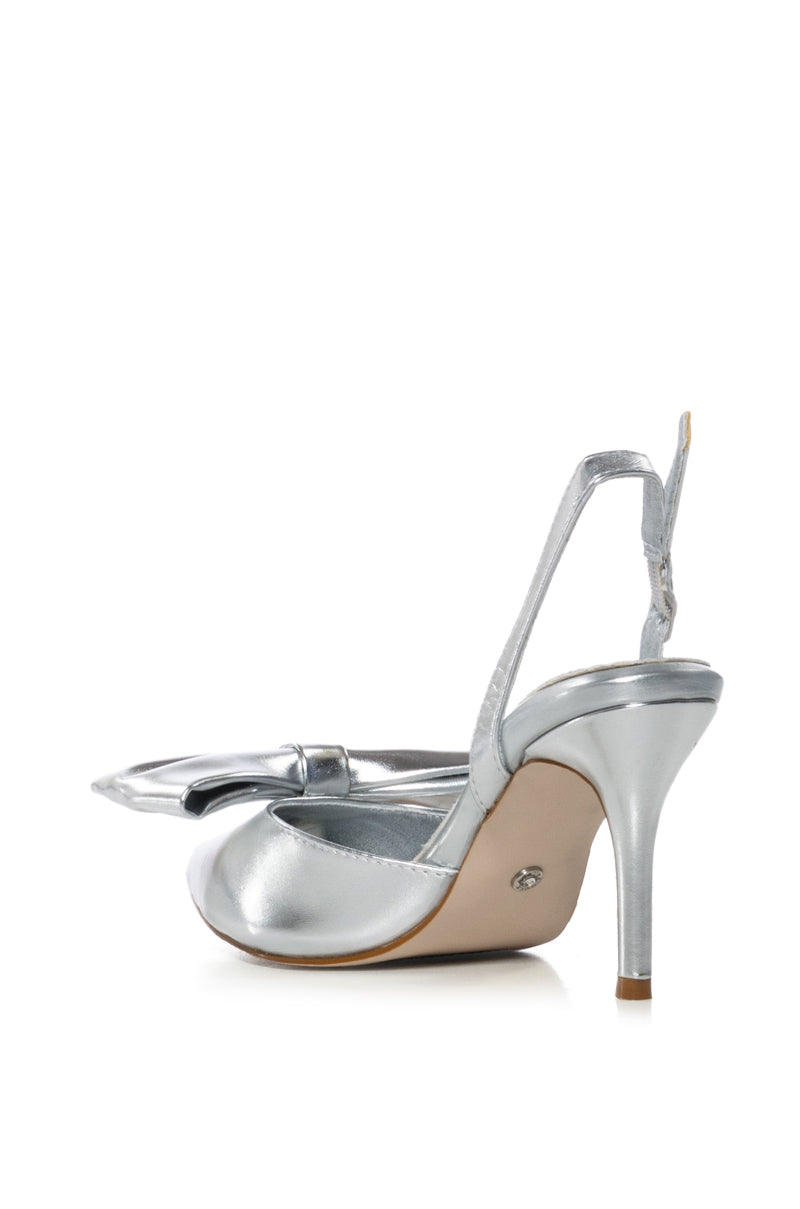 AZALEA WANG ROCHELLA SILVER BOW PUMP