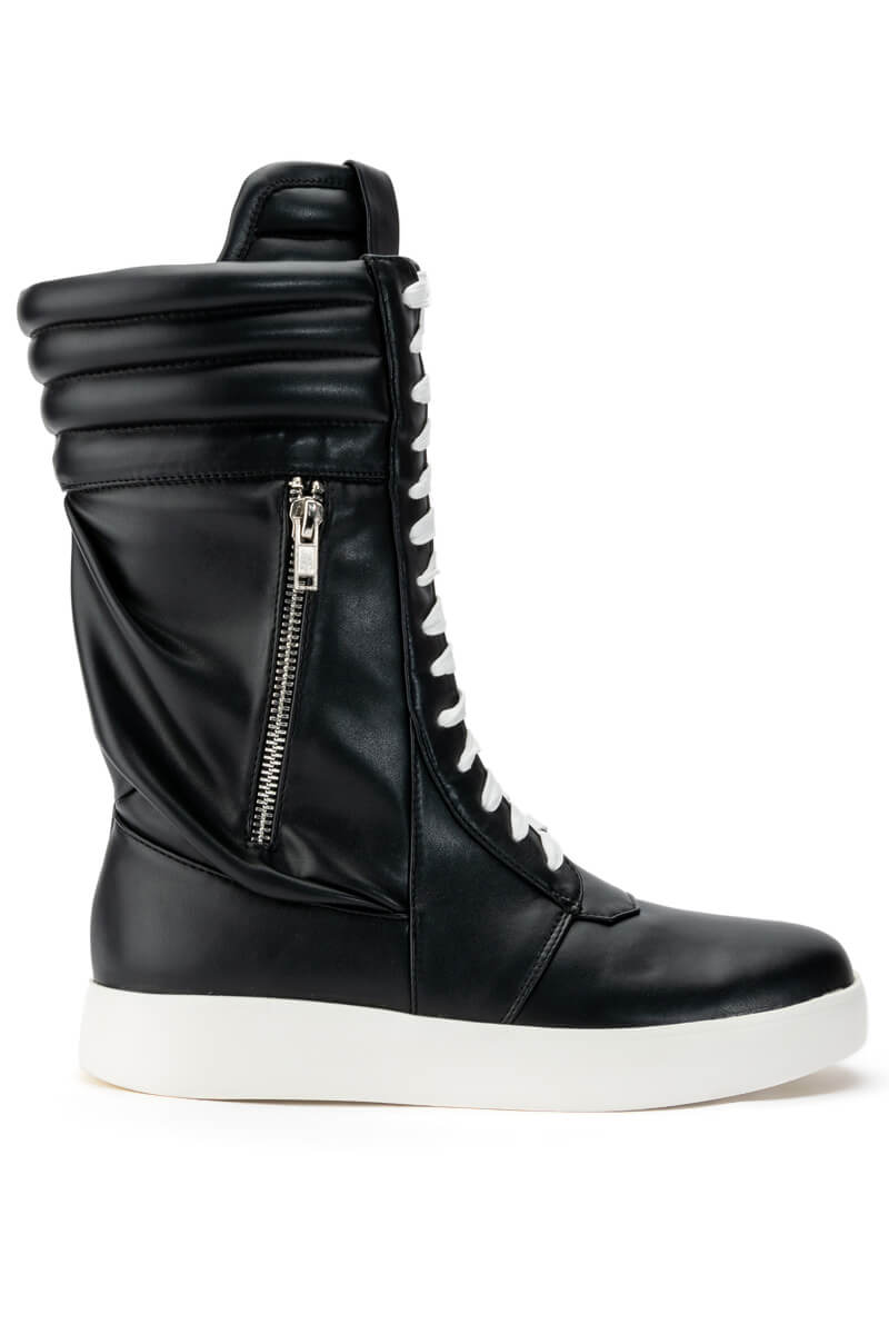 AZALEA WANG THROW IT BACK FLAT SNEAKER IN BLACK