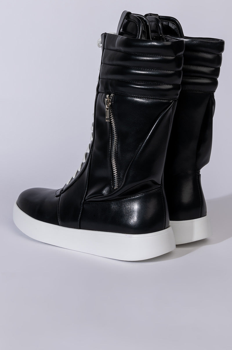 AZALEA WANG THROW IT BACK FLAT SNEAKER IN BLACK