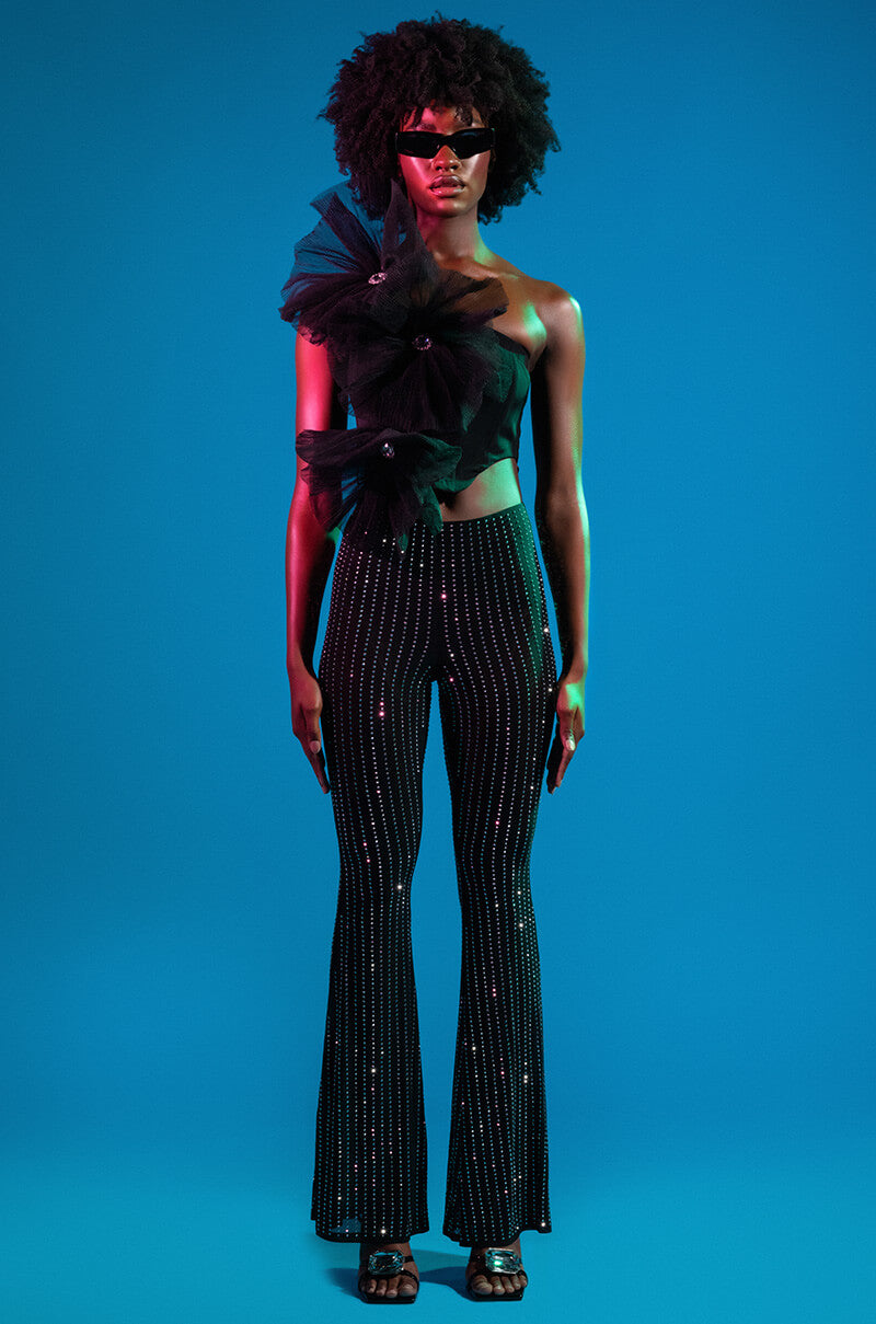 BLOSSOM TEXTURED FLOWER CROP TOP