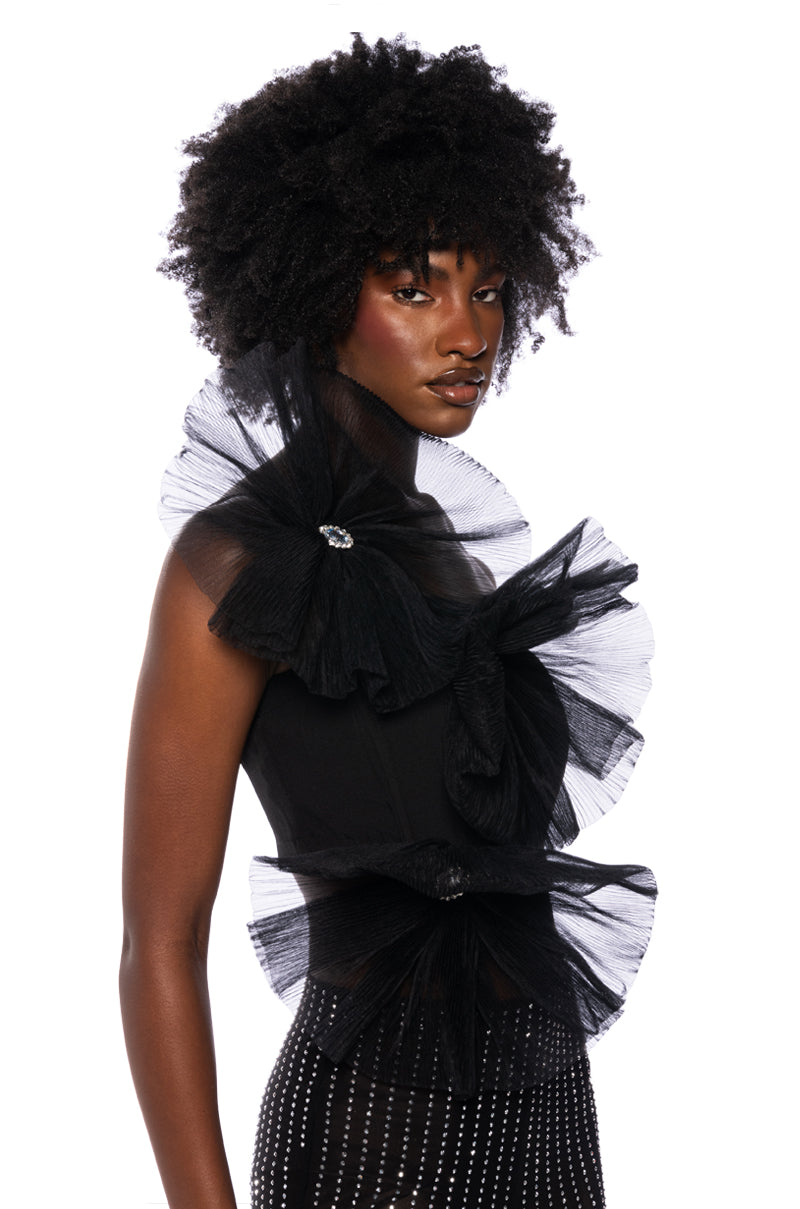 BLOSSOM TEXTURED FLOWER CROP TOP