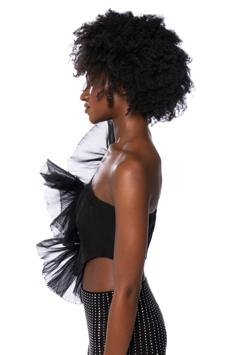 BLOSSOM TEXTURED FLOWER CROP TOP