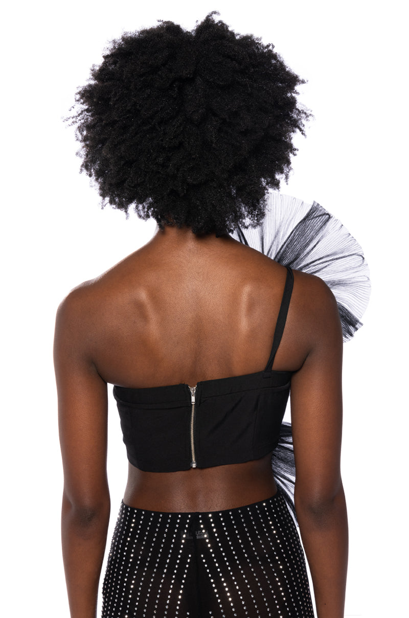 BLOSSOM TEXTURED FLOWER CROP TOP