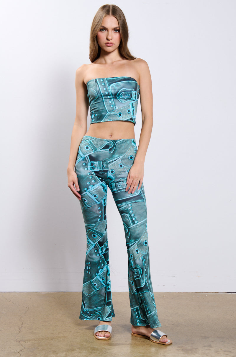 BUCKLE UP FLARE PANT