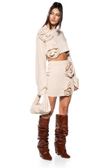 GARDENIA APPLIQUE CROPPED SWEATER