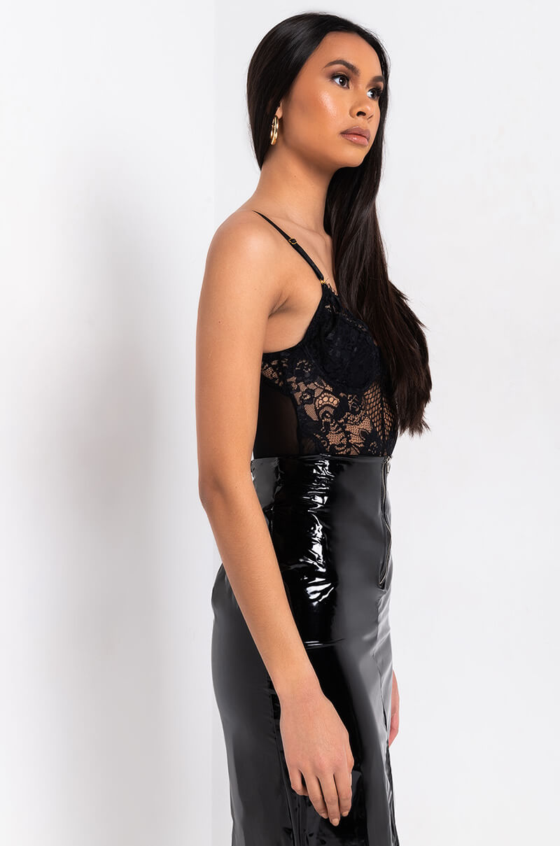 GISELE LACE CUP BODYSUIT