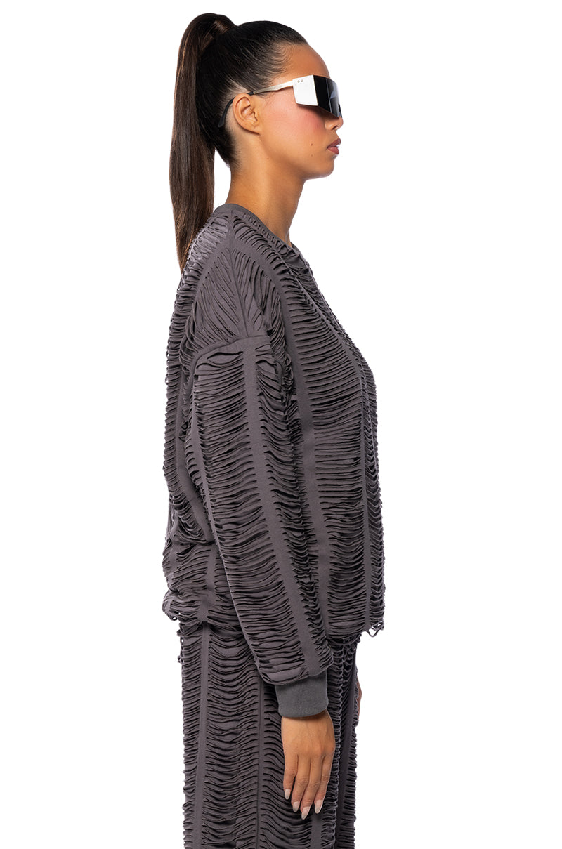 DISTRESSED OVERSIZE SWEATSHIRT