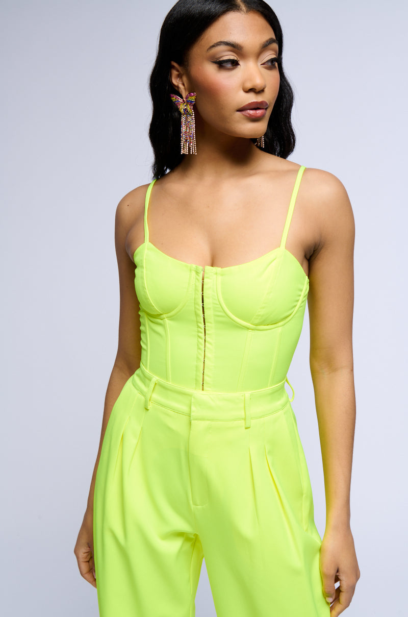 LOOKING SHARP FITTED CORSET TOP IN NEON YELLOW