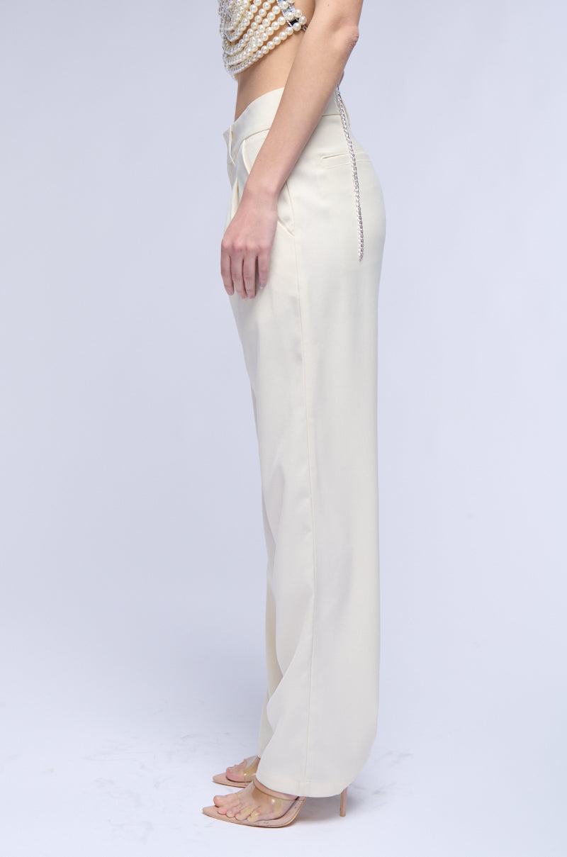 LOVING ME LIKE THAT TROUSER