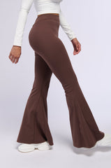 ON THE RUN RUCHED BACK FLARE LEGGING IN BROWN