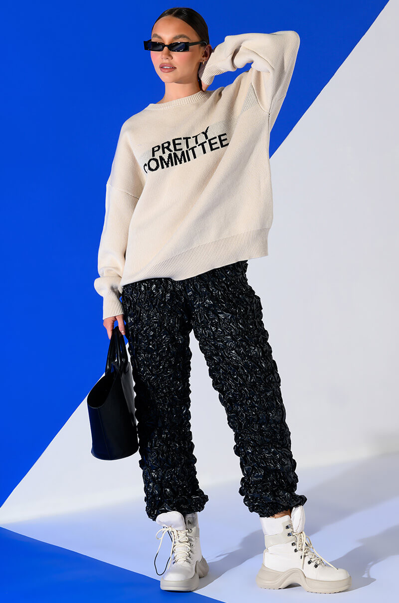PRETTY COMMITTEE OVERSIZED SWEATER