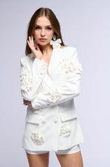 RUMI MONOCHROME FLORAL BLAZER IN WHITE