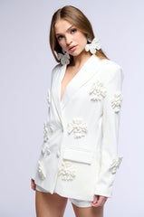 RUMI MONOCHROME FLORAL BLAZER IN WHITE