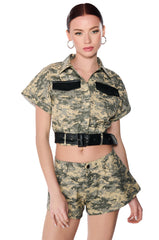 RYDER CAMO BELTED BUTTON DOWN