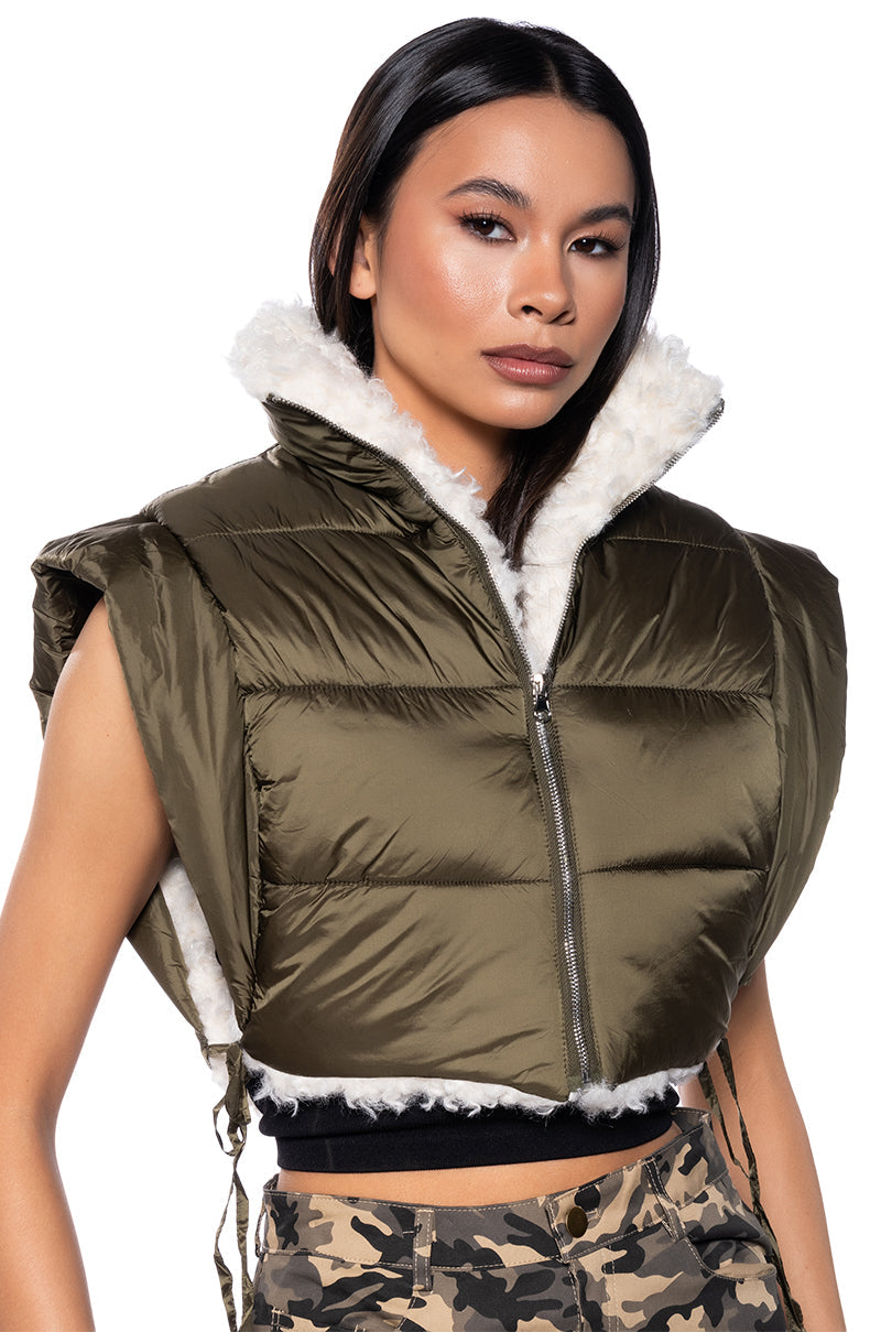 SIMPLY ASPEN SHERPA LINED CROP VEST