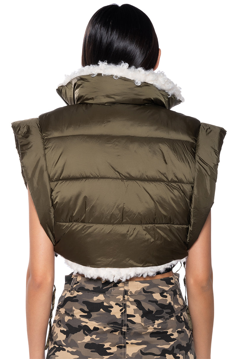 SIMPLY ASPEN SHERPA LINED CROP VEST