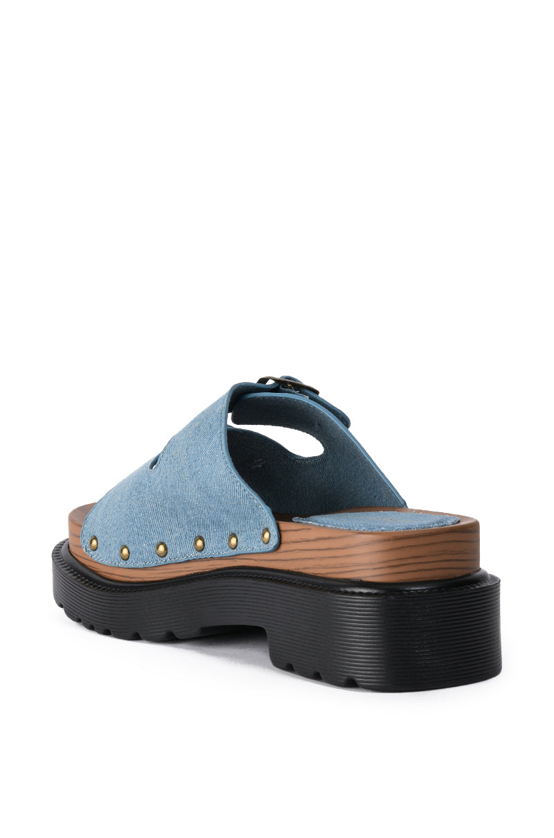 SLOW MOTION FLAT SANDAL IN DENIM