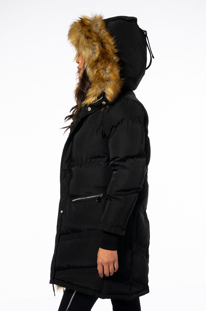 THE ULTIMATE LONG WINTER PUFFER WITH FAUX FUR