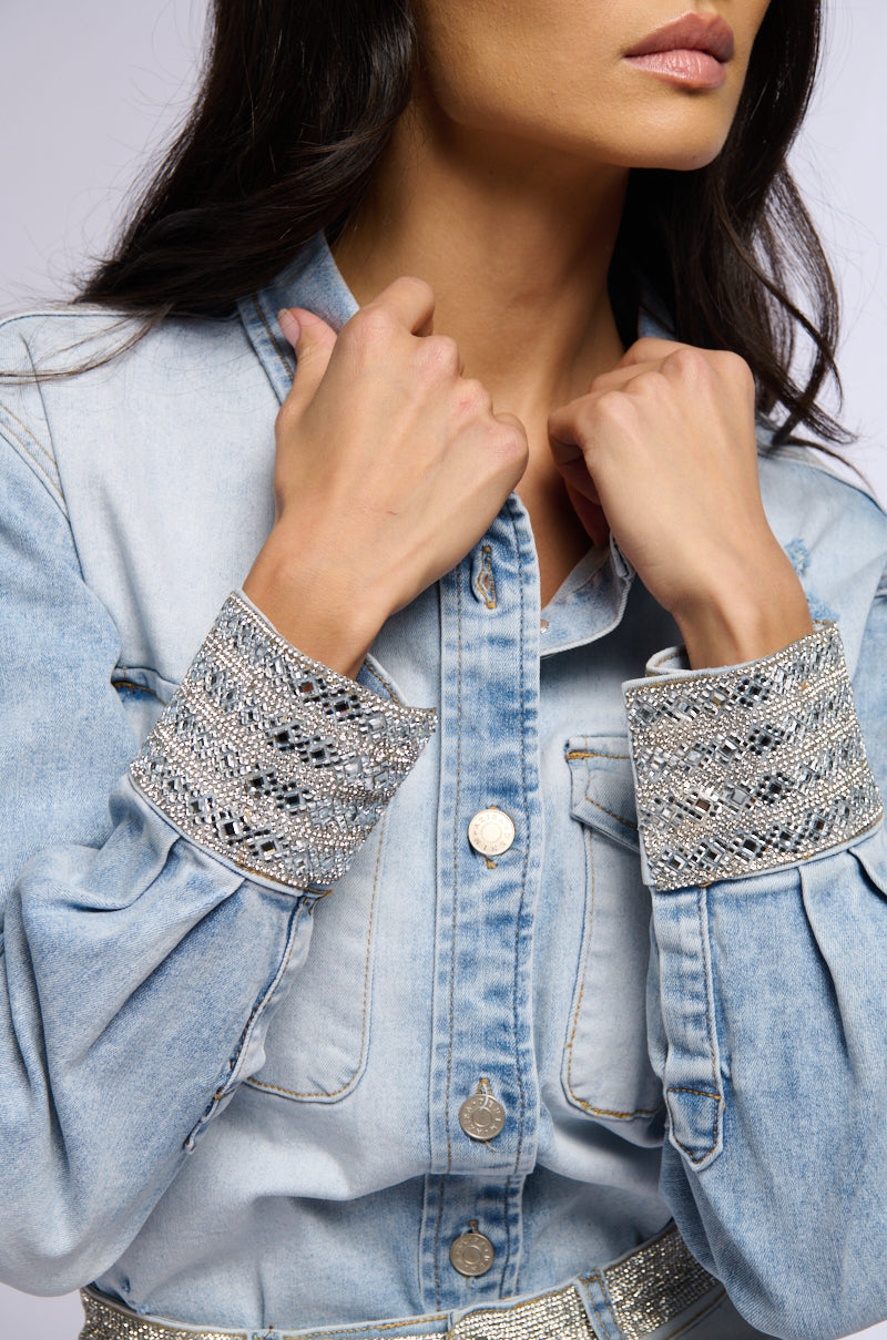 VIOLET DISTRESSED DENIM BUTTON DOWN