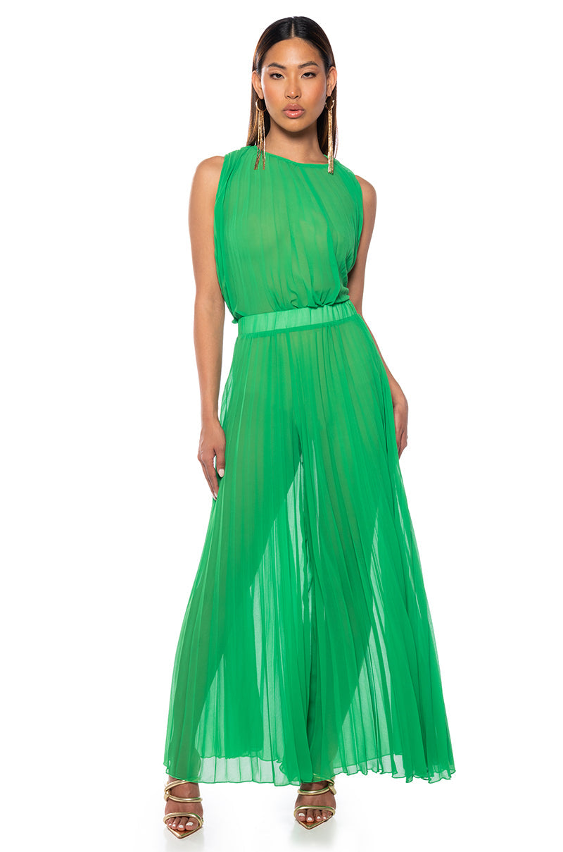 YOUR ULTIMATE PLEATED TANK IN GREEN